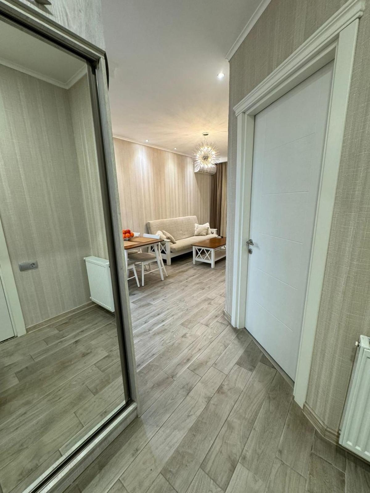 Appartment Giorgi Батуми Екстериор снимка